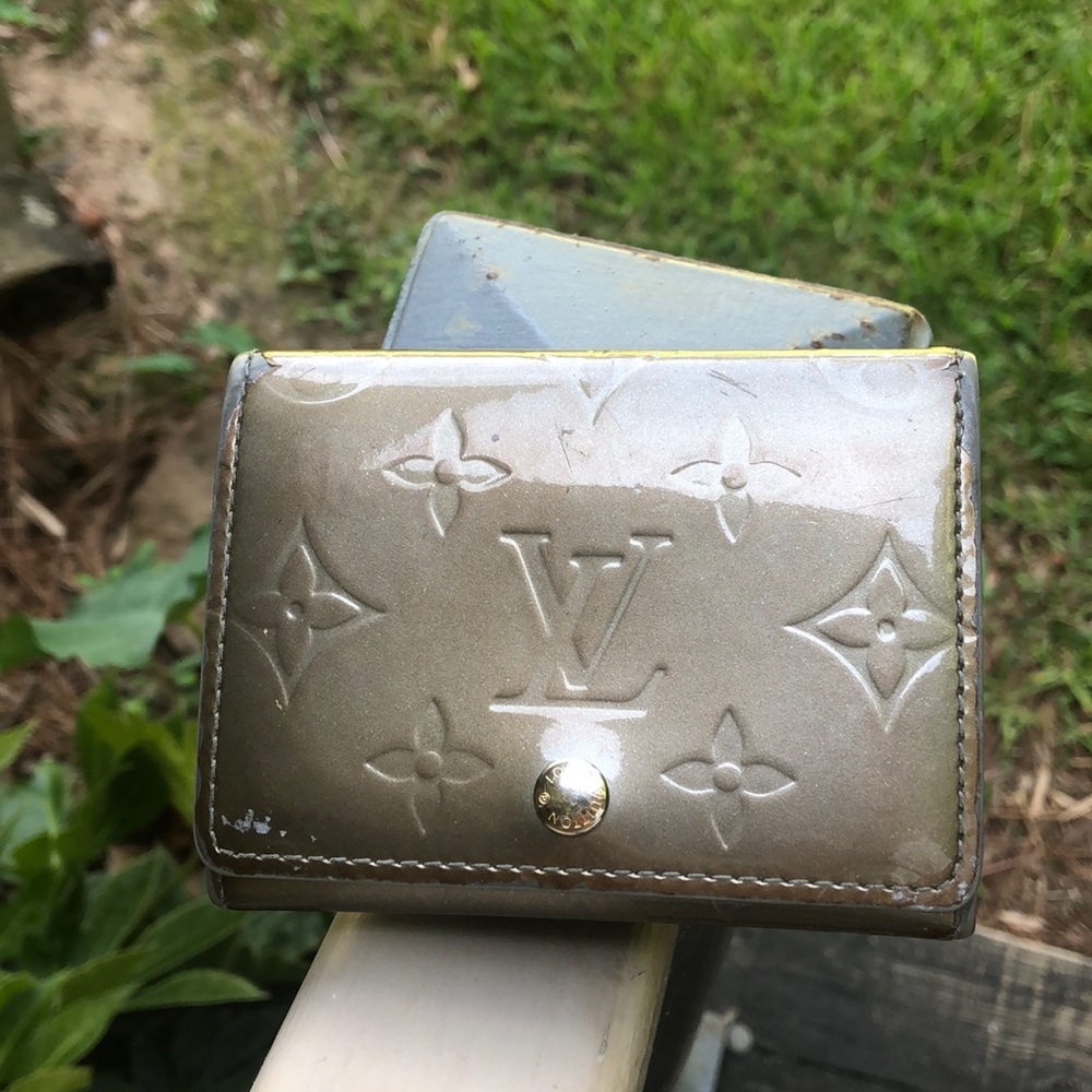 🦋24 HOUR SALE🦋Louis Vuitton Vernis Cardholder